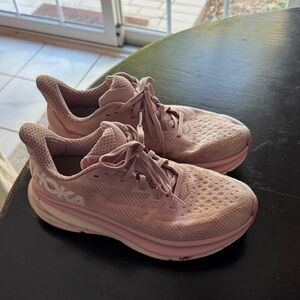 Hoka Women's Pink Clifton 9